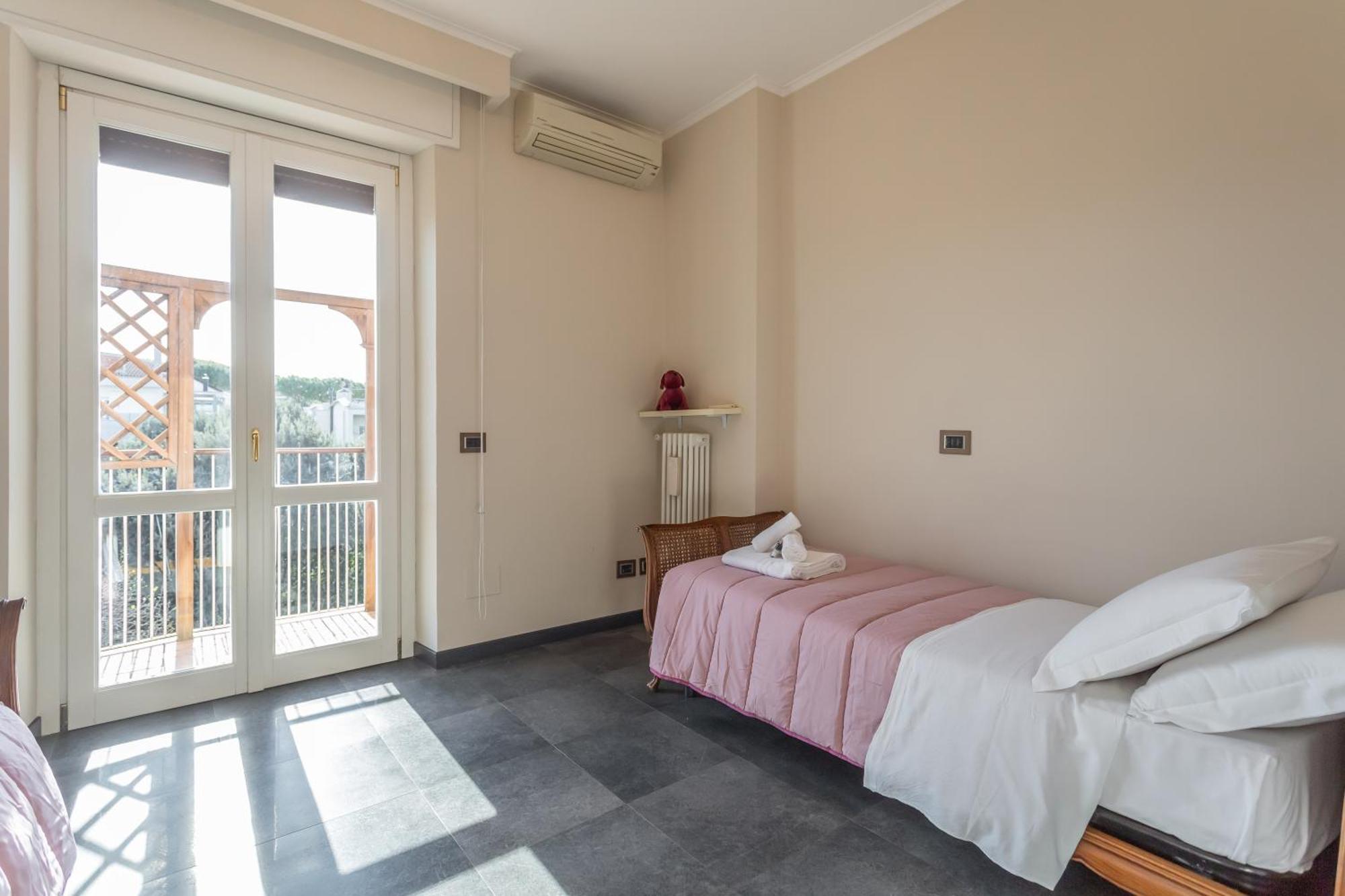 Monteverde 2bdr Penthouse Roma
